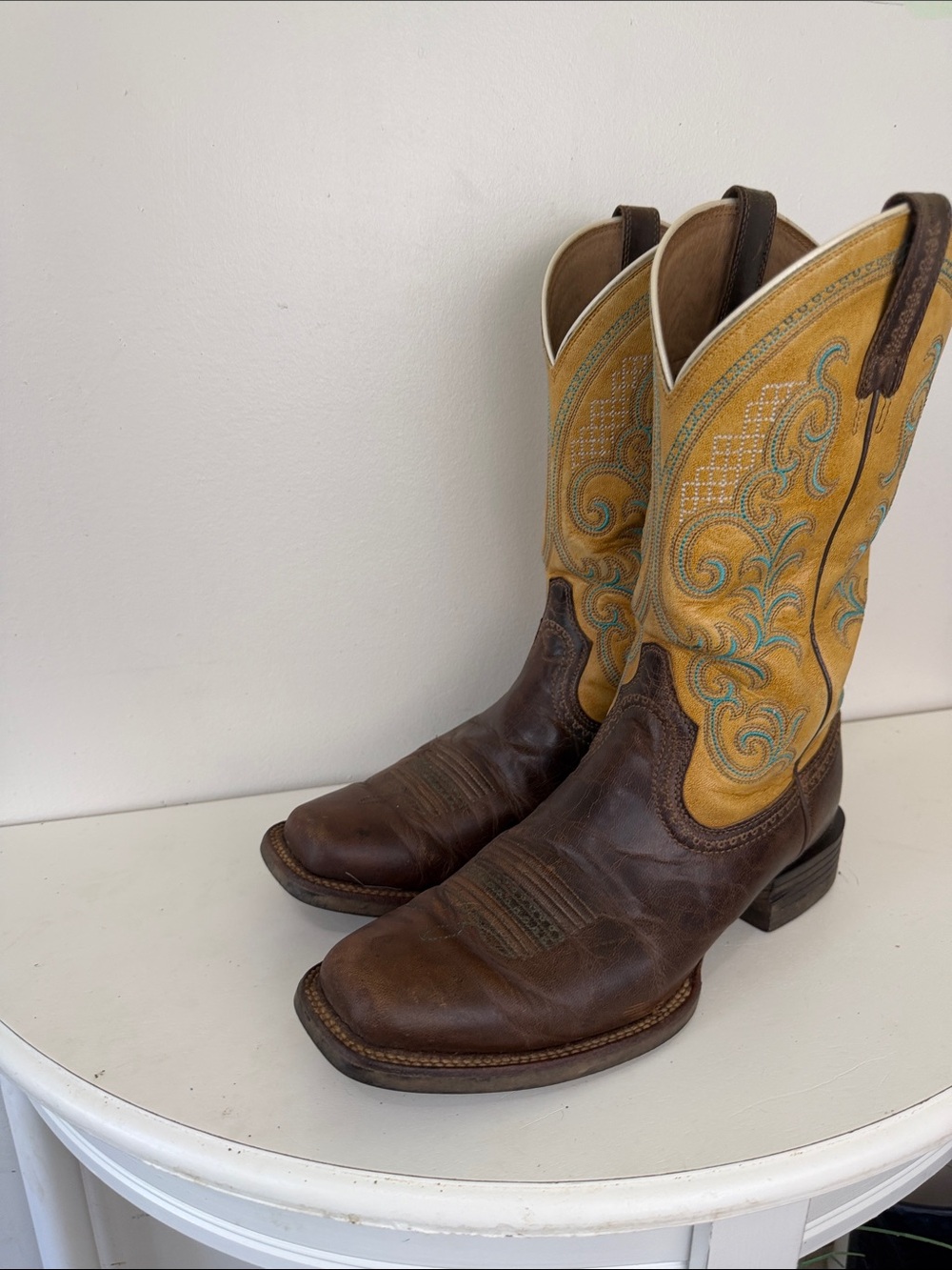 Ariat QuickDraw Western Leather Cowboy Boots with Yellow Embroidered Shaft